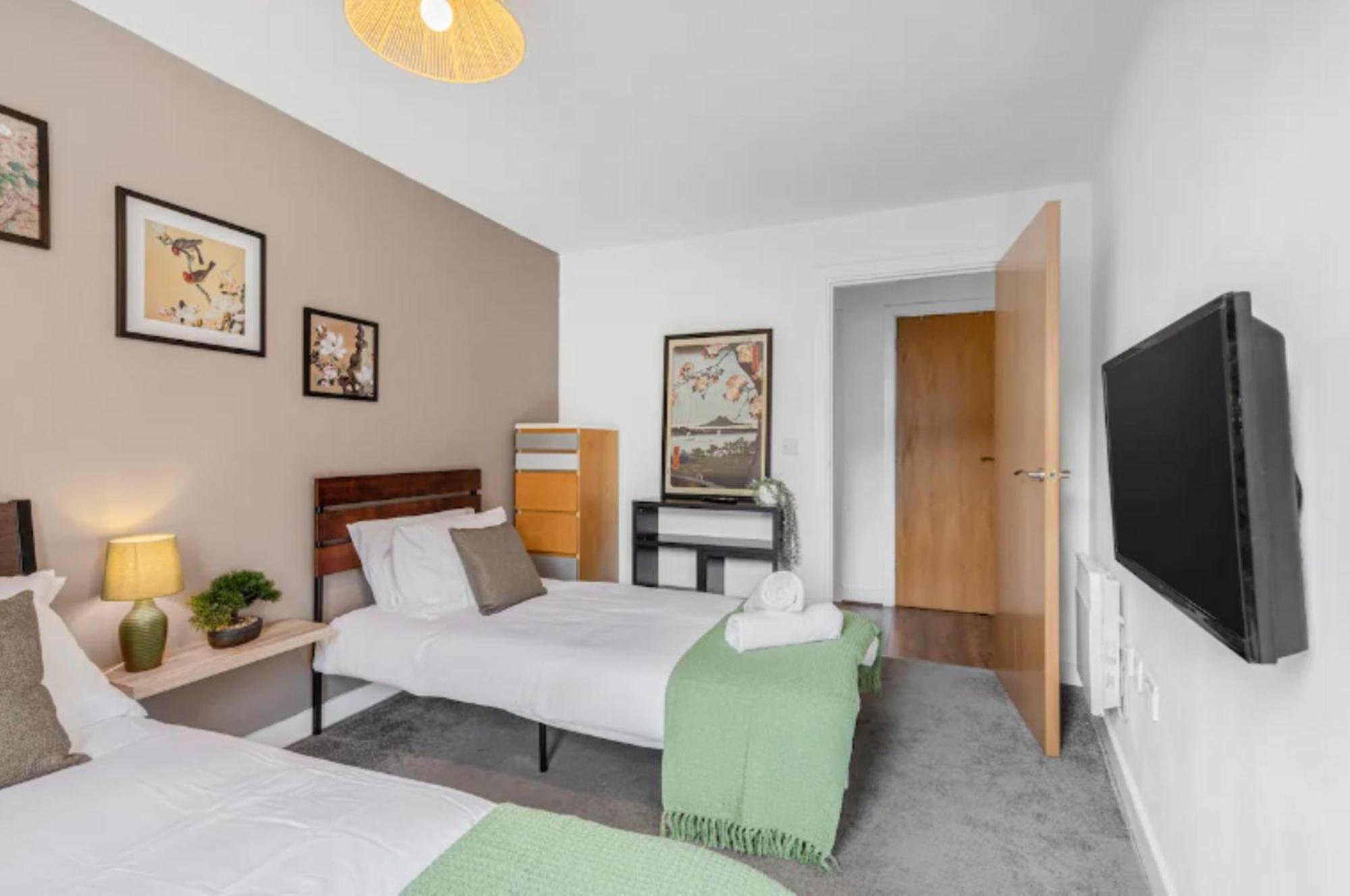 Oriental Suite 2 Bed 2 Bath Netflix And Free Parking, Games- Maihom Μπέρμιγχαμ Εξωτερικό φωτογραφία