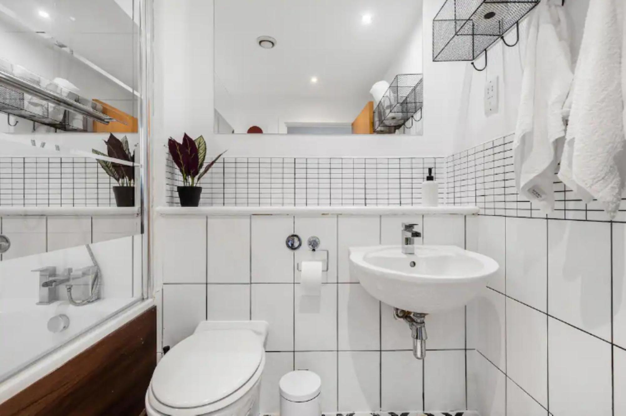 Oriental Suite 2 Bed 2 Bath Netflix And Free Parking, Games- Maihom Μπέρμιγχαμ Εξωτερικό φωτογραφία